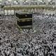 Miles de musulmanes realizan la gran peregrinación anual a la Meca