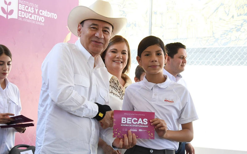 El Gobernador lleva becas, obras y servicios a comunidades de la Sierra sonorense