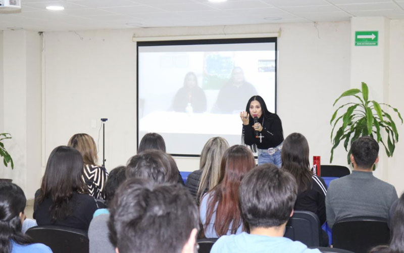 Presentan en Itesca antología escrita por mujeres del Cereso femenil de Ciudad Obregón