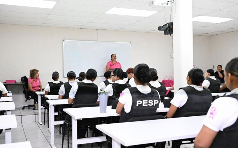 Cadetes de la USP reciben plática sobre prevención del cáncer de mama