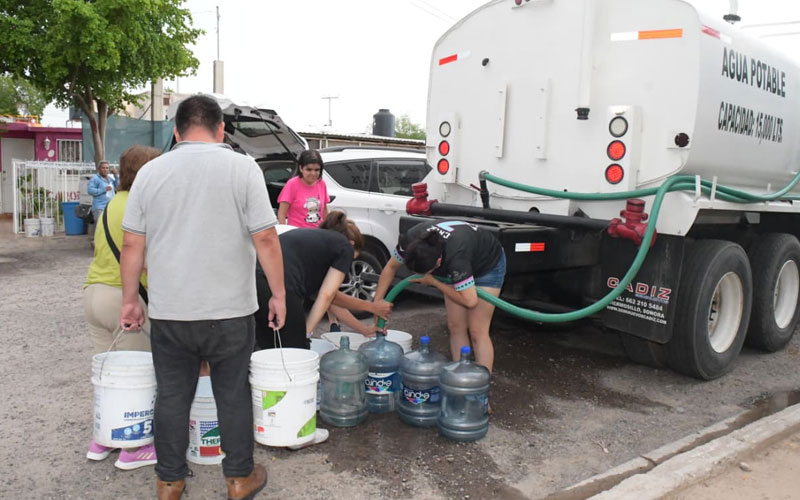 Continúa operativo de pipas en Hermosillo por afectaciones al suministro de agua