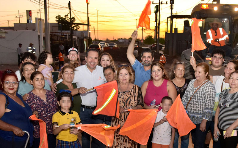 Inicia Toño Astiazarán tercera etapa de pavimentación en la avenida Sóstenes Rocha 