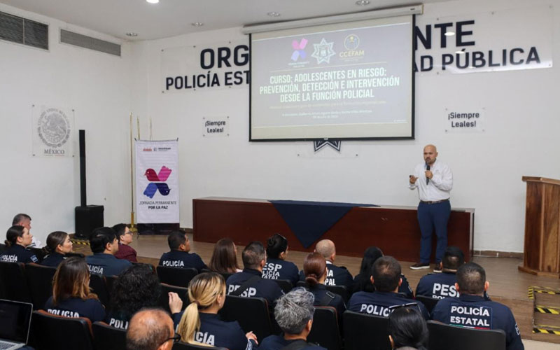 Capacitan a 360 policías para prevenir y atender riesgos que afectan a adolescentes