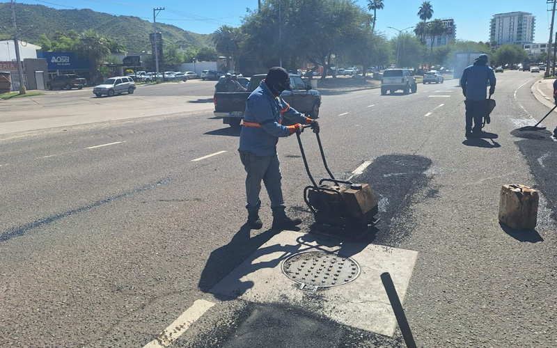 Hermosillo refuerza bacheo con 17 cuadrillas y jornadas en dos turnos