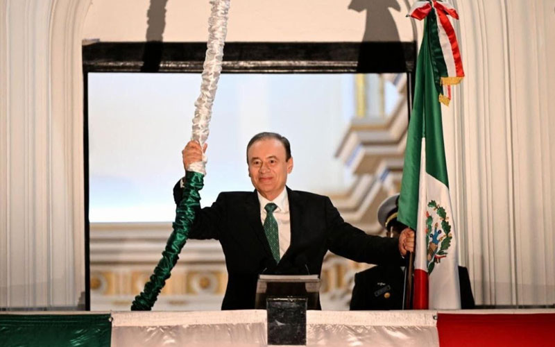 Miles de sonorenses celebran el 216 aniversario de la Independencia de México