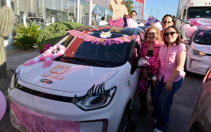 Caravana rosa recorre Hermosillo para promover la detección del cáncer de mama