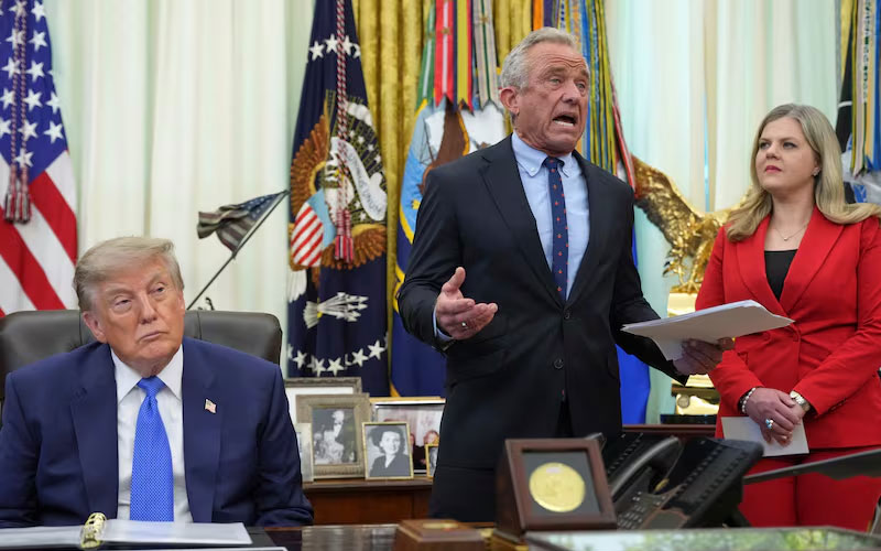 Trump limita a 11 las vacunas infantiles recomendadas en Estados Unidos