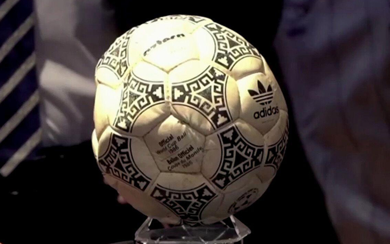 Subastarán balón de la “Mano de Dios” con puja inicial de 2.5 mdd