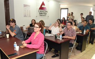 Fast Track impulsa el emprendimiento en Hermosillo con capacitación a 127 personas en 2025