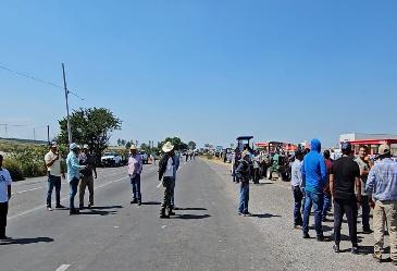 Gobierno llega a acuerdo con agricultores de Jalisco, Guanajuato y Michoacán para levantar bloqueos carreteros