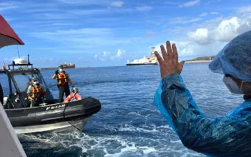 EU pone en cuarentena a pasajeros evacuados de crucero por brote mortal de hantavirus