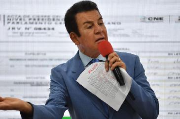 Nasralla denuncia fraude y advierte imposición presidencial en Honduras