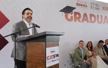 Icatson entrega constancias a 355 egresados del trimestre octubre–diciembre 2025 en Hermosillo