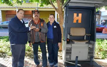 Equipa Toño Astiazarán a boleros con décadas en el oficio en Hermosillo