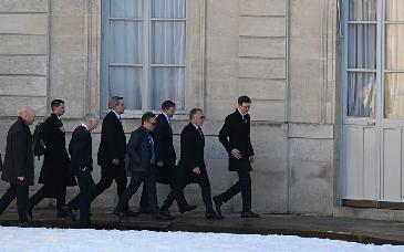 Aliados de Ucrania se reúnen en París para abordar acuerdo de paz con Rusia; EU se centra en Venezuela