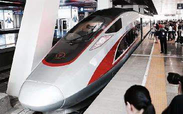 Tren de alta velocidad, símbolo y pilar de la movilidad en China