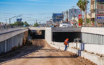Paso a desnivel Colosio Solidaridad presenta un avance del 80%