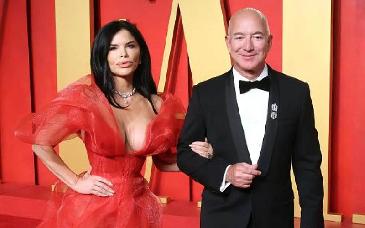 Protestas opacan la Gala del Met contra Jeff Bezos por desigualdad y abusos laborales
