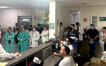 Sheinbaum evalúa aumento salarial y regularización de plazas para trabajadores del IMSS