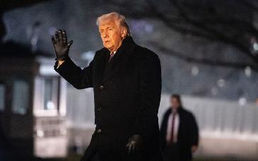 Trump afirma que EU tendrá acceso militar “total y permanente” a Groenlandia; Dinamarca rechaza ceder soberanía