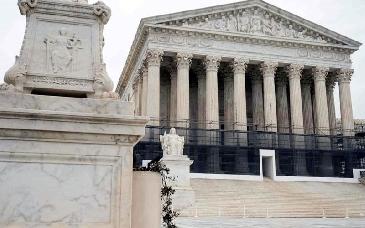 Corte Suprema de EU aplaza fallo sobre legalidad de aranceles de Trump