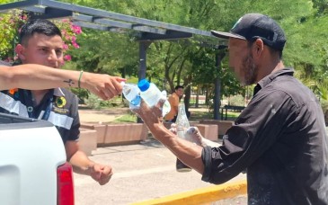 Activa Hermosillo operativo de hidratación por calor extremo