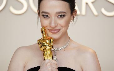 Mikey Madison gana el Oscar a mejor actriz 2025