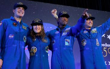 Astronautas de Artemis II regresan a casa tras histórica misión lunar y marcan el retorno humano al espacio profundo