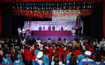 Niñas y niños muestran talento en eventos artísticos de primaria en Sonora