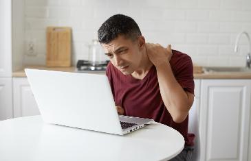 Tortícolis: causas, síntomas y alivio