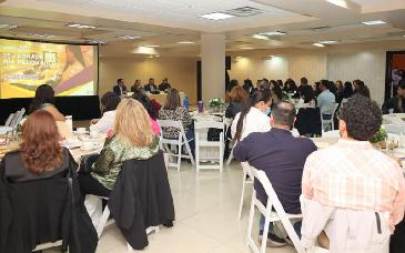 Isssteson celebra el Día del Químico con jornada académica y ponencias especializadas en Hermosillo