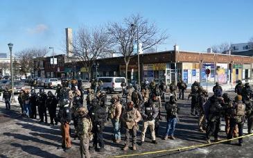 Gobierno de Trump ordena salida inmediata de 700 policías migratorios en Mineápolis