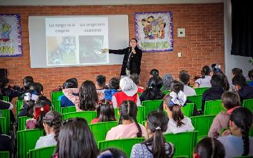 Beca Universal Rita Cetina se amplía a seis grados de primaria con apoyo extra