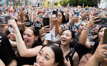 El lado oscuro del K-pop: acoso digital y rivalidades entre fanáticos