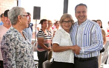 Huellas Mayores beneficia a 65 personas en Hermosillo