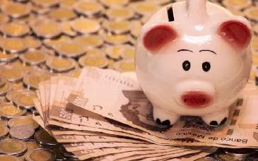 Sólo 8.2% de la población ahorra de manera formal en México