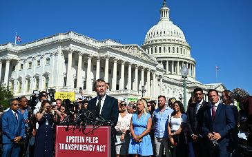 Congreso de EE.UU. vota ley para revelar archivos de Epstein pese a presiones de Trump