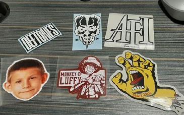 Cómo iniciar un negocio de stickers desde casa y ganar dinero