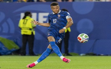 Francia avanza a dieciseisavos con doblete de Mbappé ante Irak