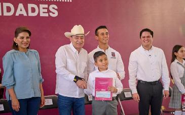 Alfonso&nbsp;Durazo entrega becas en San Pedro de la Cueva y destaca impacto histórico en educación