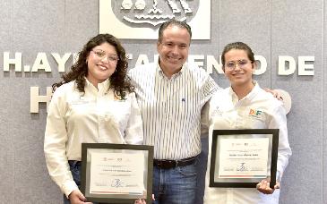 Reconoce Toño Astiazarán a egresados de Orquesta Infantil y Juvenil de Hermosillo que se profesionalizarán en la música