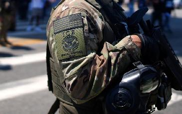 Arkansas se vuelve foco de redadas mientras ICE detiene a residente legal mexicana