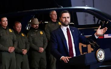 JD Vance defiende redadas y despliegue del ICE en Mineápolis pese a críticas de autoridades locales