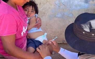 Vacunarse a tiempo protege la salud en cada etapa de la vida