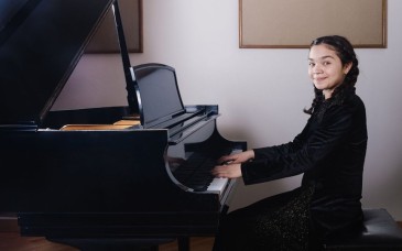 Maryam Musa, pianista mexicana de 13 años, busca acercar a los jóvenes a la música latinoamericana