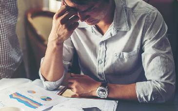 Cuando emprender quema: el desapego emocional antes de dejarlo todo