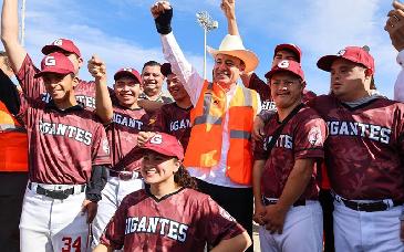 Durazo impulsa rehabilitación y construcción de 206 canchas deportivas en Sonora
