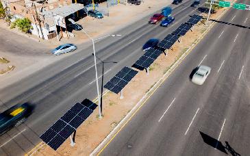 Impulsa Gobierno Municipal energías limpias con instalación de paneles solares en bulevar Manuel Clouthier