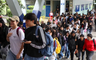 Cerca de 10 mil alumnos de la UNAM siguen sin clases por paros en dos preparatorias