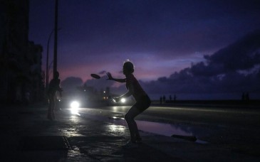 Cuba recupera parte de su interconexión eléctrica tras apagón nacional